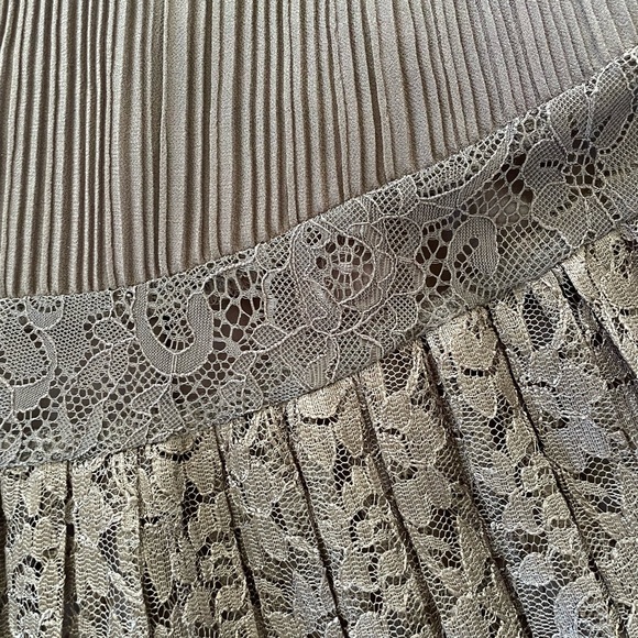 Floreat True Black Dress - Picture 8 of 8